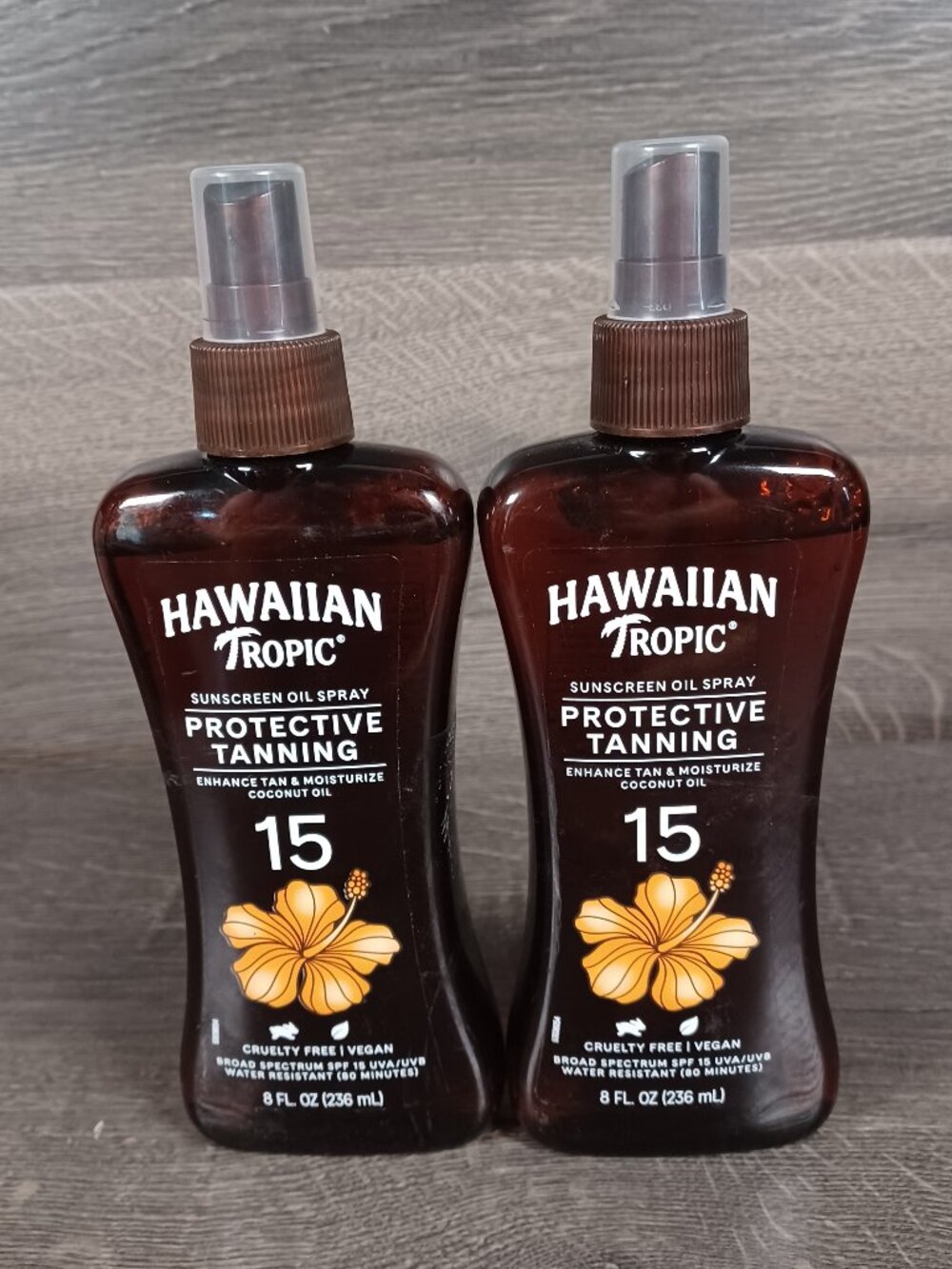 New Lot of 2 Hawaiian Tropic Protective Tanning Sunscreen 8.oz Oil SPF 15
